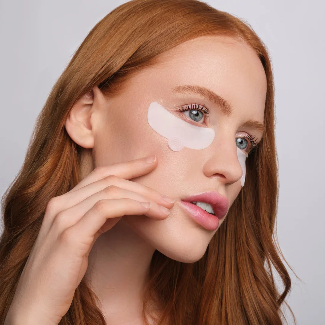 MAXYMOVA UNDER PATCH GLOW SERUM, EYE CONTOUR CARE WITH 23k GOLD